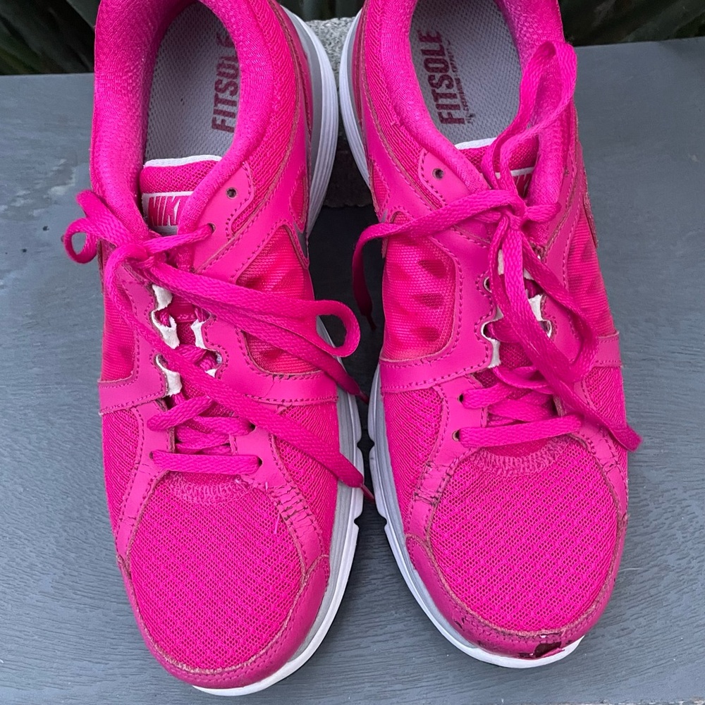 Hot Pink Size 8.5 Women’s Nikes